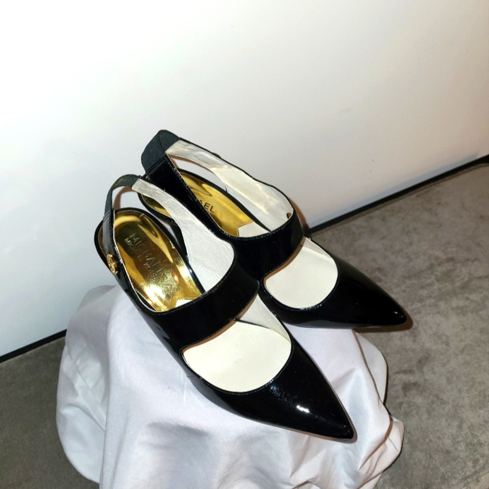 Michael Kors patent leather pump